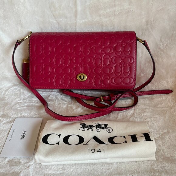 NWOT! Coach Dinky Signature Convertible Shoulder Bag In Bright Cherry Leather - Picture 1 of 15